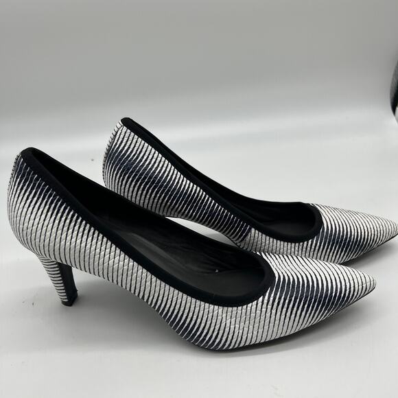 Lori Goldstein Collection Novelty Pumps Size 11 M Zebra Print Leather - Picture 6 of 9